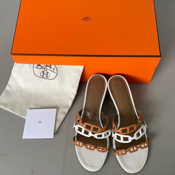 Hermes Shoes - Worn 1x Chain d’ancre Hermes block heeled sandals